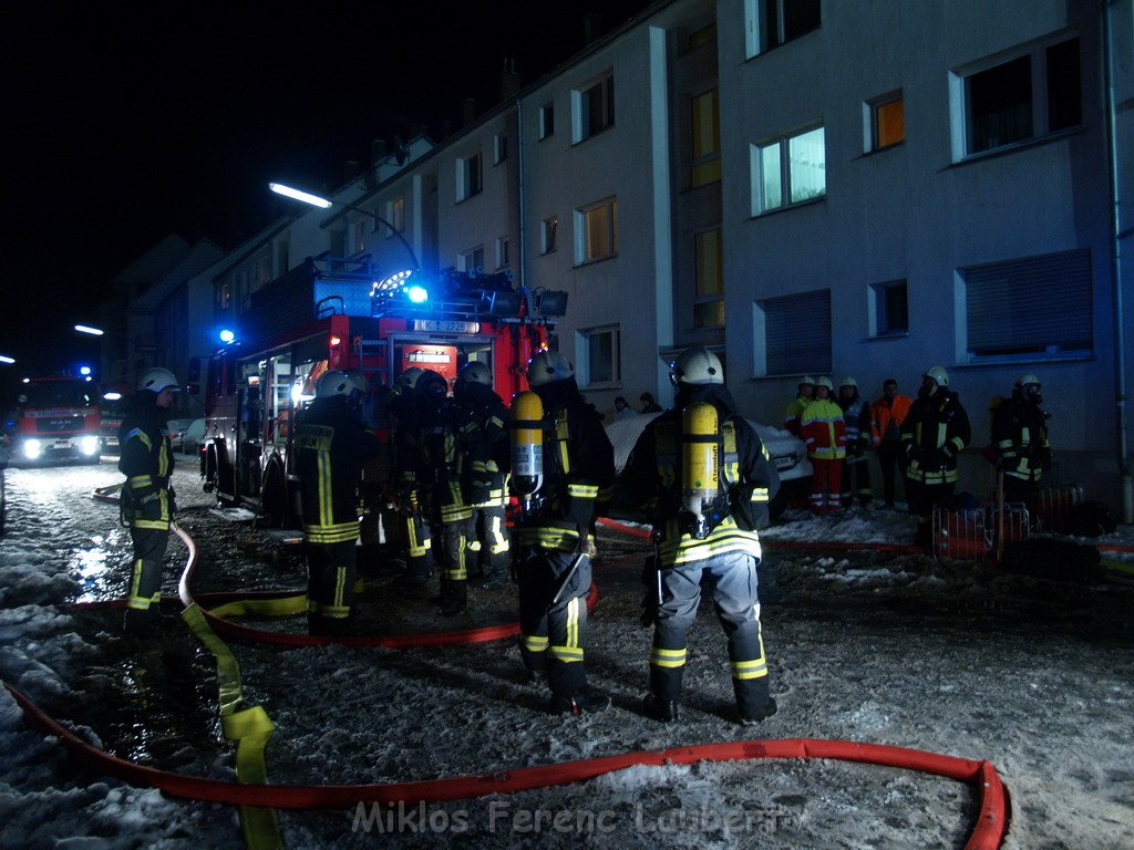 Feuer in Kueche Koeln Vingst Homarstr P569.JPG